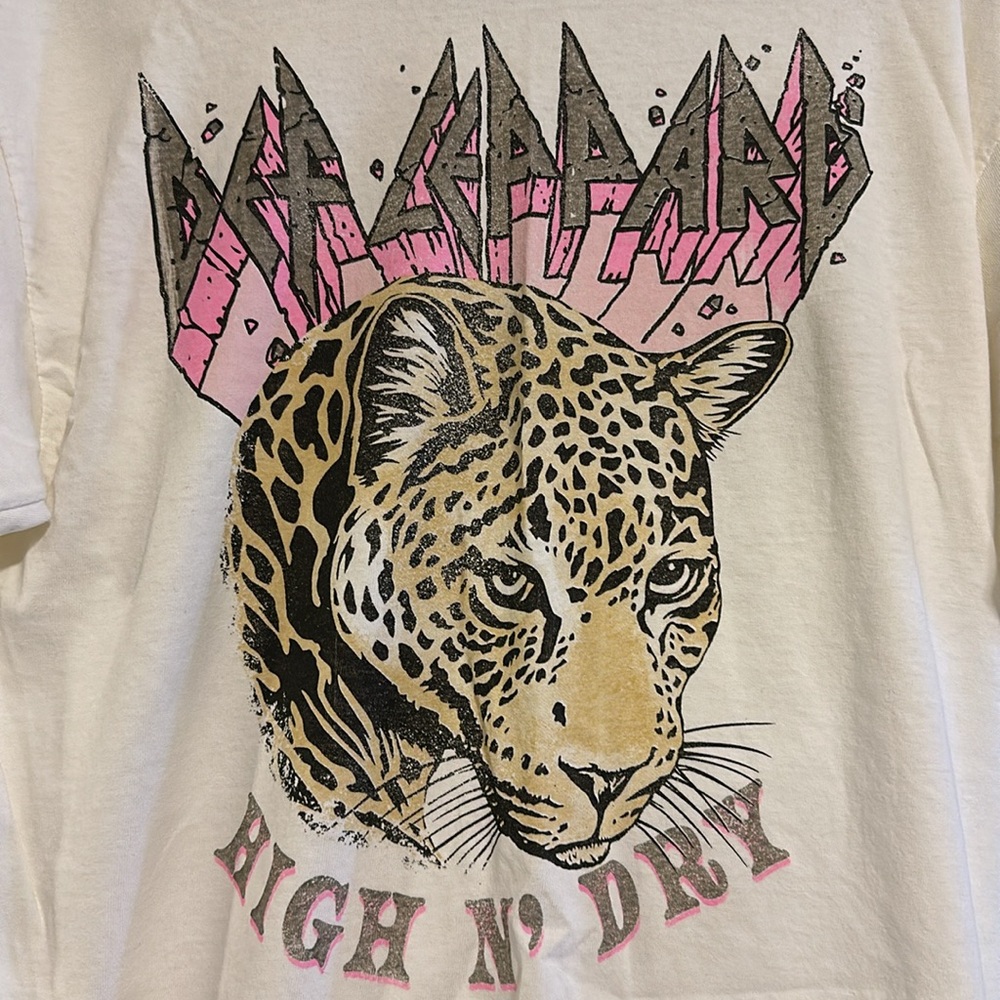 Def Leppard Graphic Tee - Picture 4 of 7